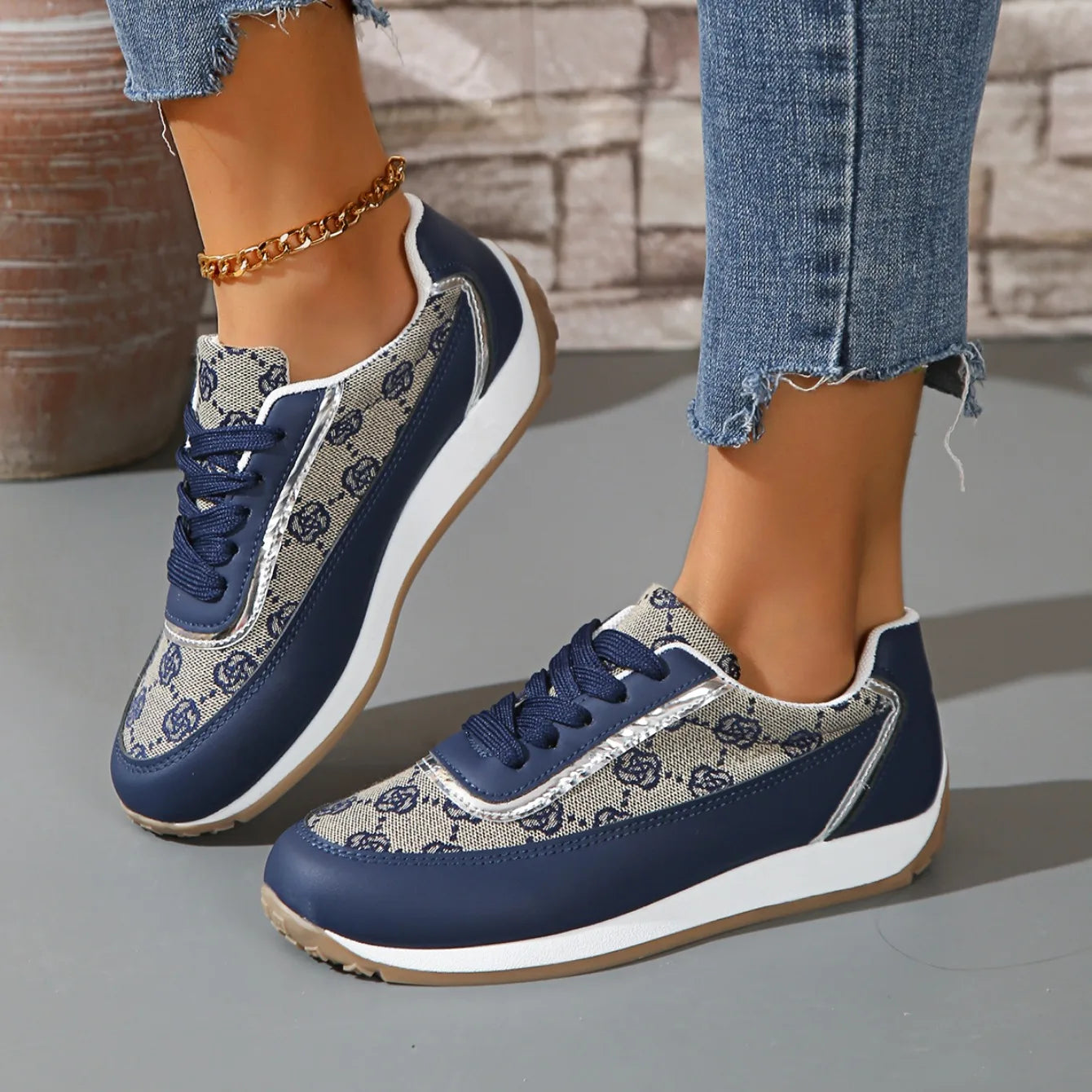 Women’s Casual Sneakers