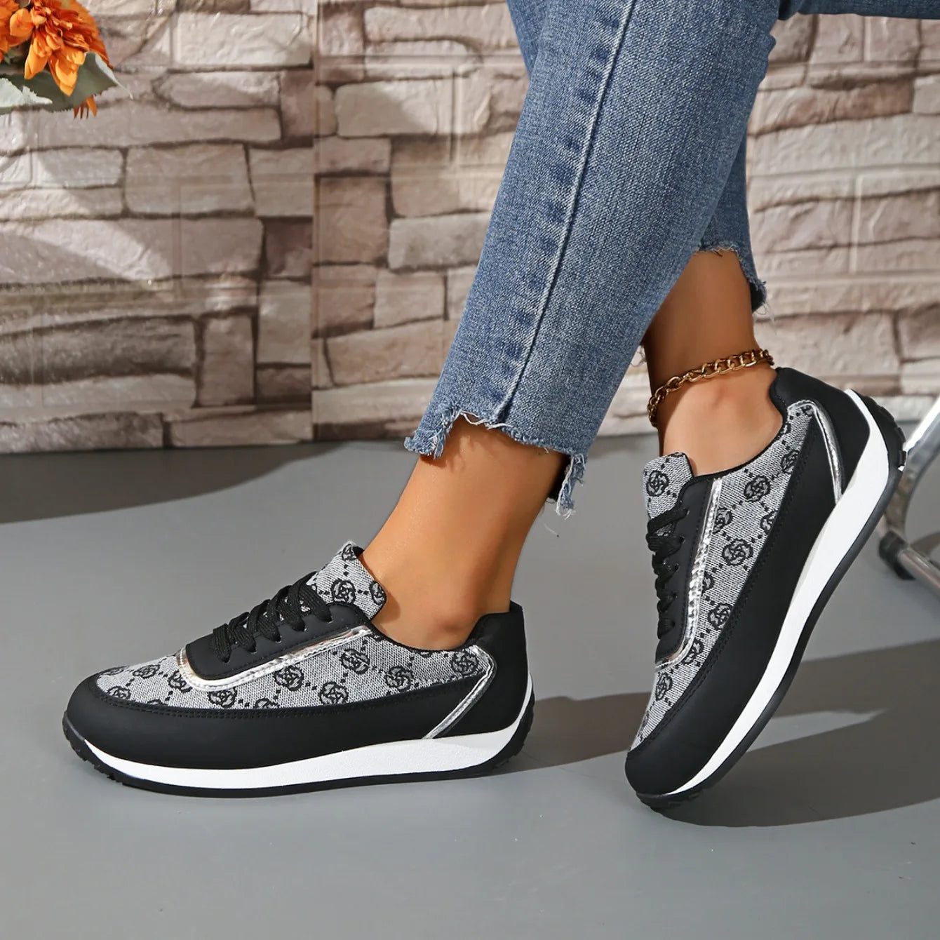 Women’s Casual Sneakers