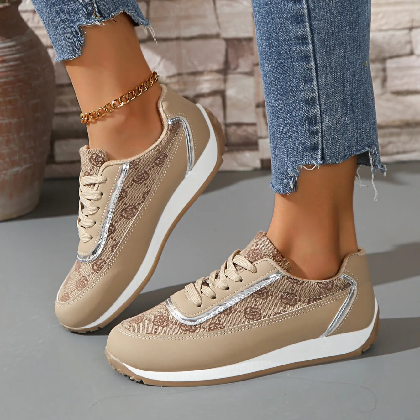 Women’s Casual Sneakers