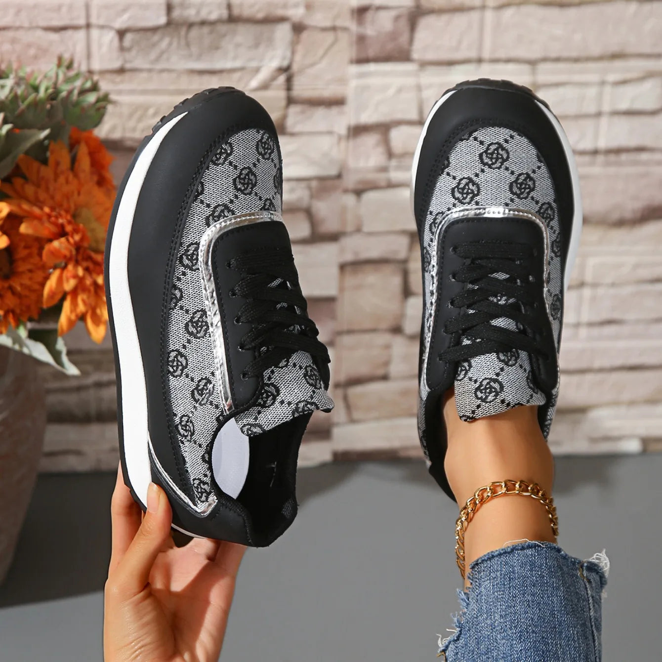 Women’s Casual Sneakers