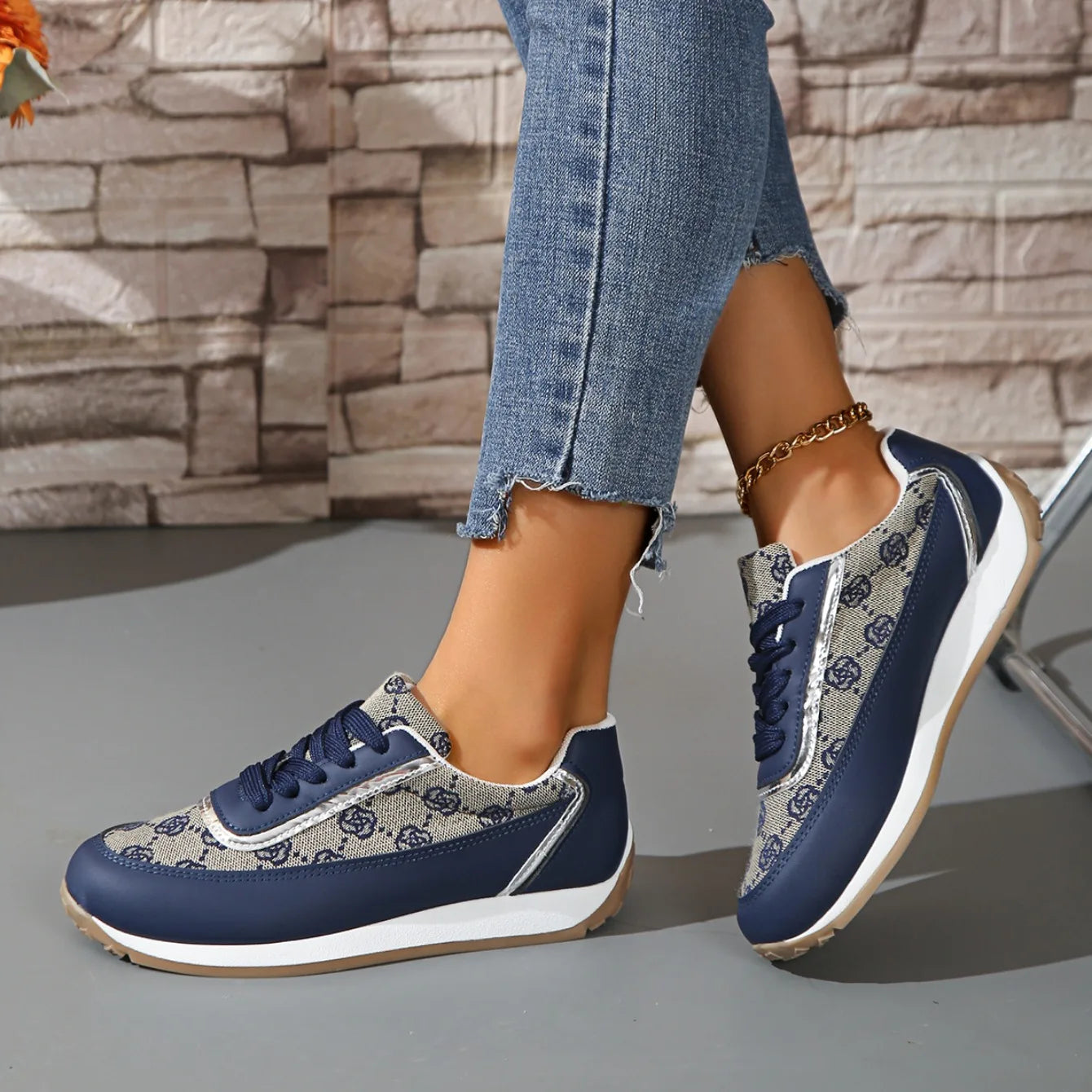 Women’s Casual Sneakers