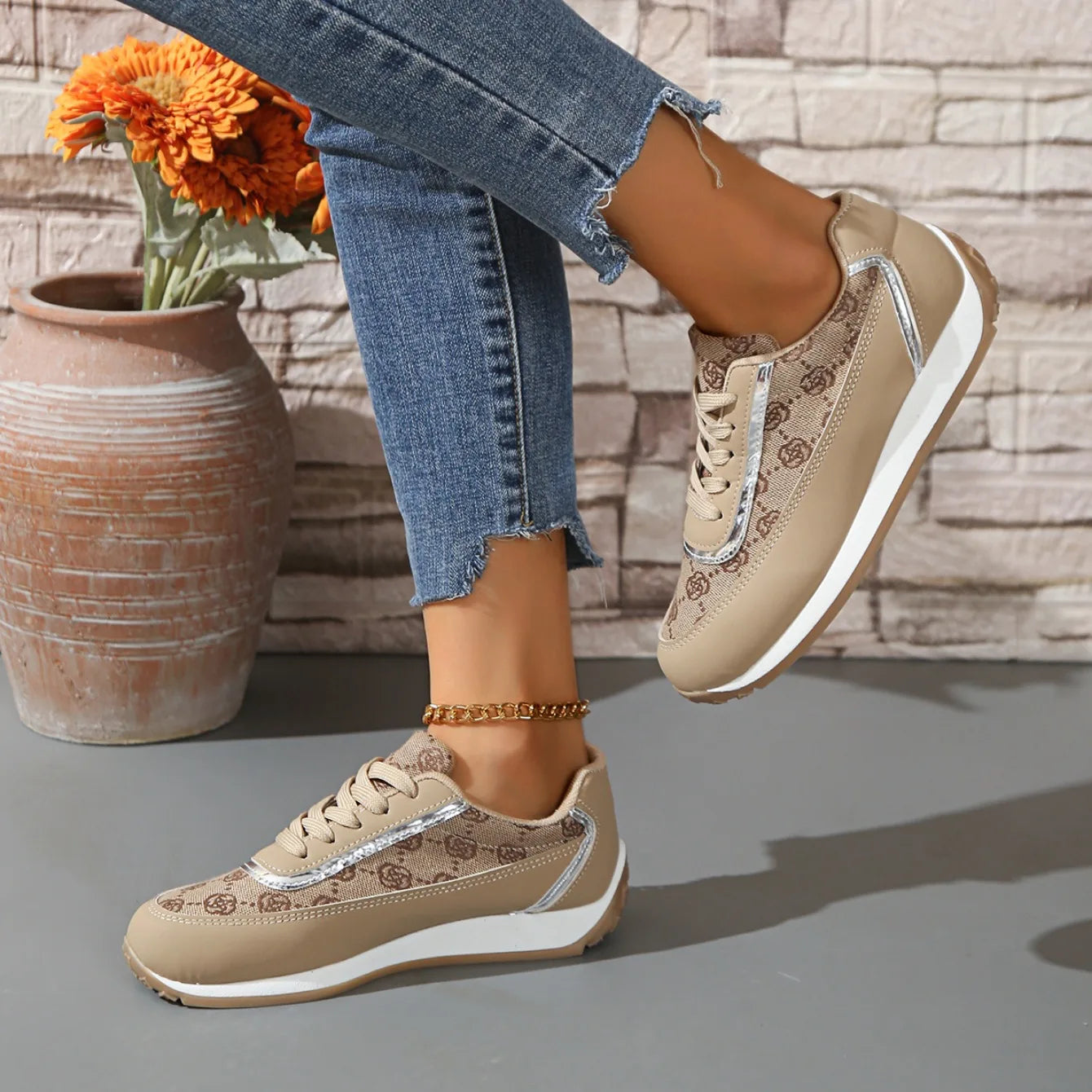 Women’s Casual Sneakers