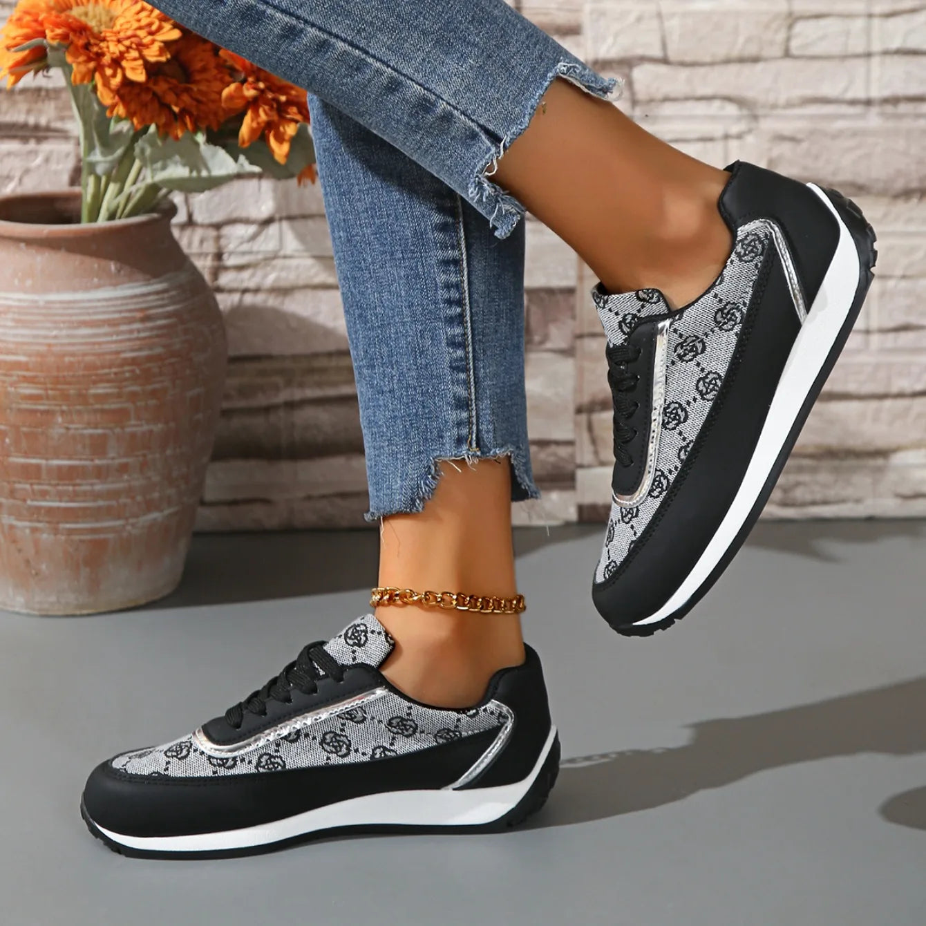 Women’s Casual Sneakers